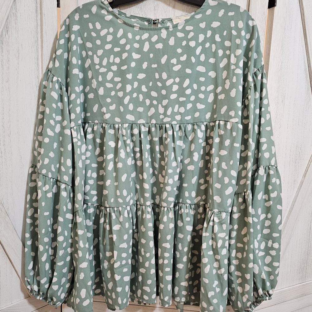 Three Bird Nest Boho Sage Green Blouse Sz. Small